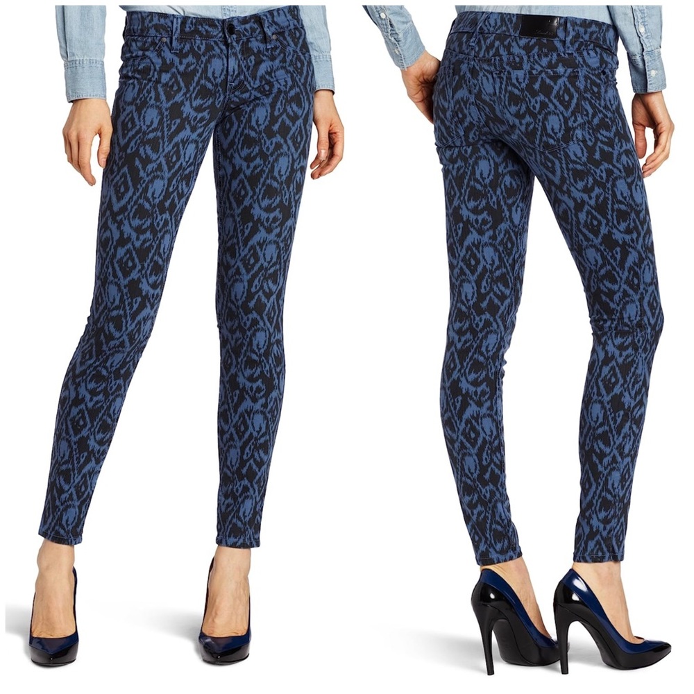 Level 99 Janice Ultra Skinny Jeans in Macaw Blue